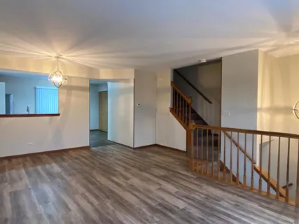 $2,300 | 34 South Macgillis Drive, Unit 34, Round Lake, IL 60073