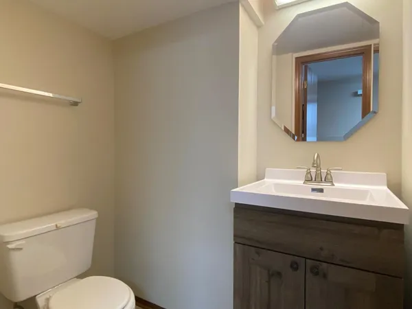 $2,300 | 34 South Macgillis Drive, Unit 34, Round Lake, IL 60073