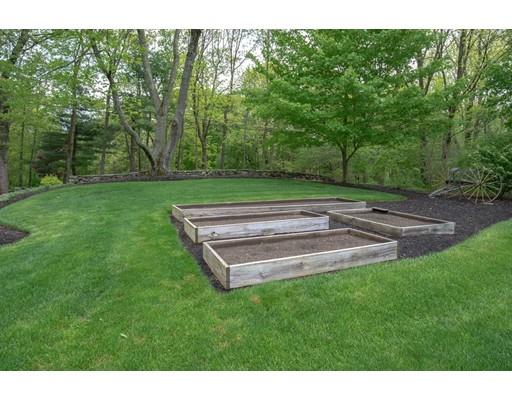 61 Hutchinson Road Sutton, MA 01590 - Photo 15 of 40