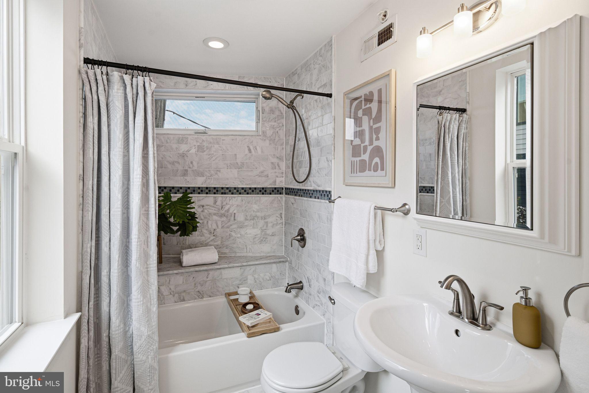 2015 Martha Street Philadelphia, PA 19125 - Photo 22 of 48 Gallery Image 22