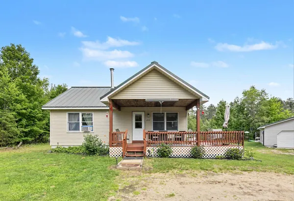 $320,000 | 253 Pine Tree Lane, Beulah, MI 49617