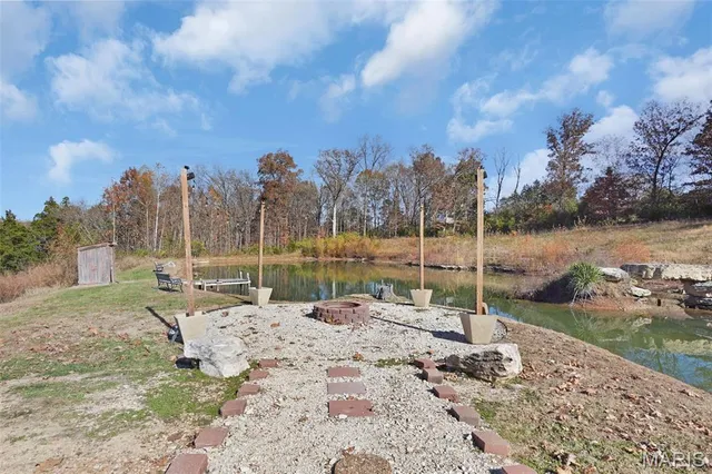 $325,000 | 5893 Midridge Drive, House Springs, MO 63051