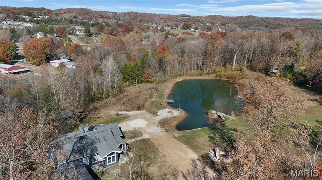 $325,000 | 5893 Midridge Drive, House Springs, MO 63051