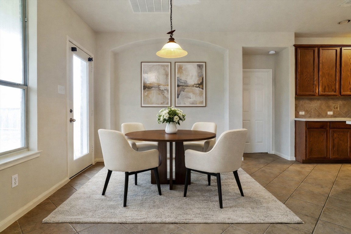 22215 Bridgestone Pine Court Spring, TX 77388 - Photo 18 of 42 Breakfast Room - Staged