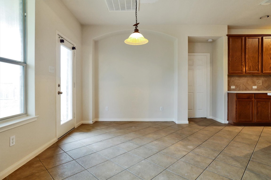 22215 Bridgestone Pine Court Spring, TX 77388 - Photo 19 of 42 Breakfast Room