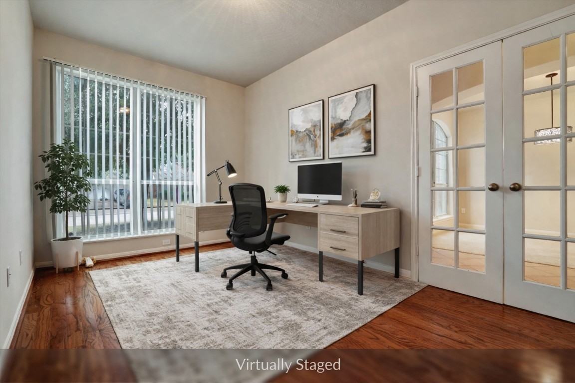 22215 Bridgestone Pine Court Spring, TX 77388 - Photo 6 of 42 Office/Flex Room - Staged