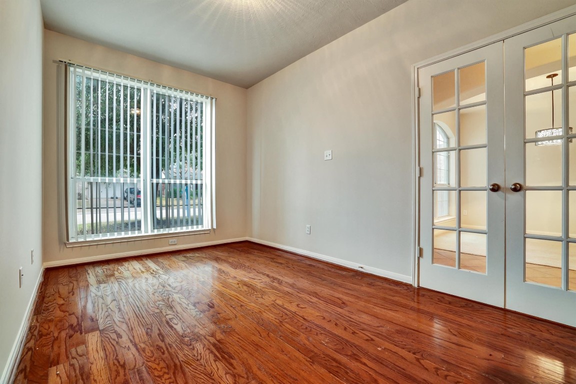 22215 Bridgestone Pine Court Spring, TX 77388 - Photo 7 of 42 Office/Flex Room