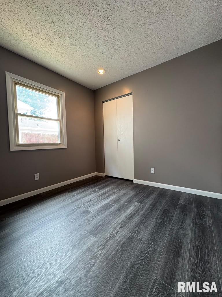 2043 Scarborough Road Springfield, IL 62702 - Photo 15 of 31