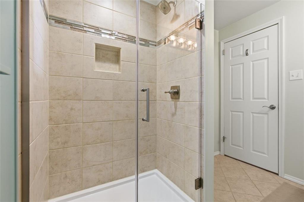 120 Crestview Manor Monongahela, PA 15063 - Photo 17 of 38 a bathroom with a shower