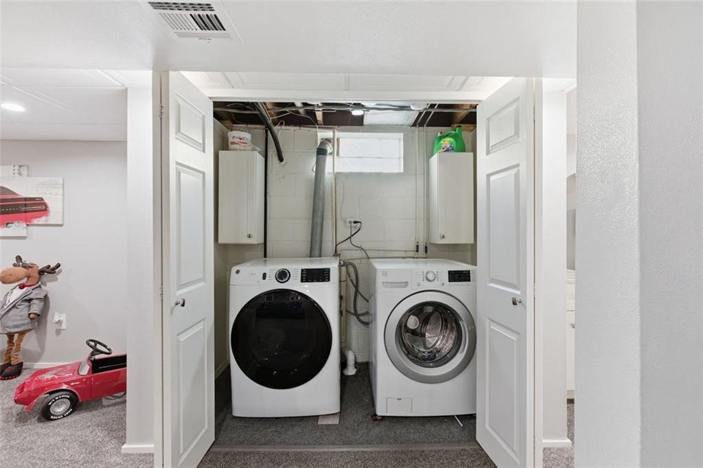 120 Crestview Manor Monongahela, PA 15063 - Photo 30 of 38 a utility room with dryer and washer