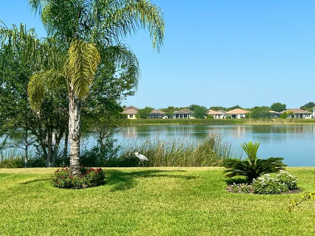 $469,900 | 1728 Berkshire Circle Southwest, Vero Beach, FL 32968