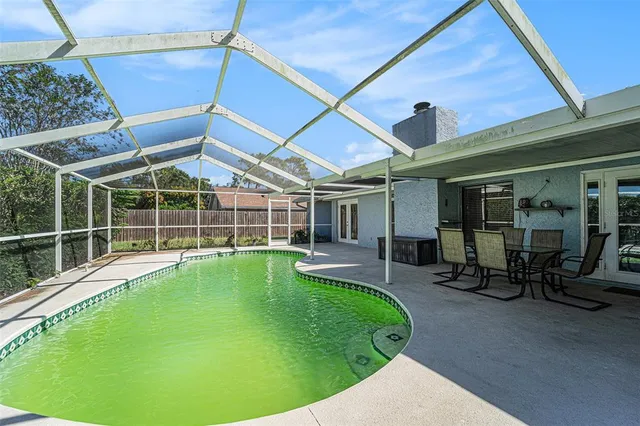 $340,000 | 2003 Poplar Court, Plant City, FL 33563