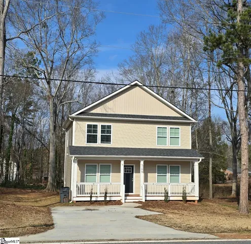 $320,000 | 109 Lynn Avenue, Laurens, SC 29360