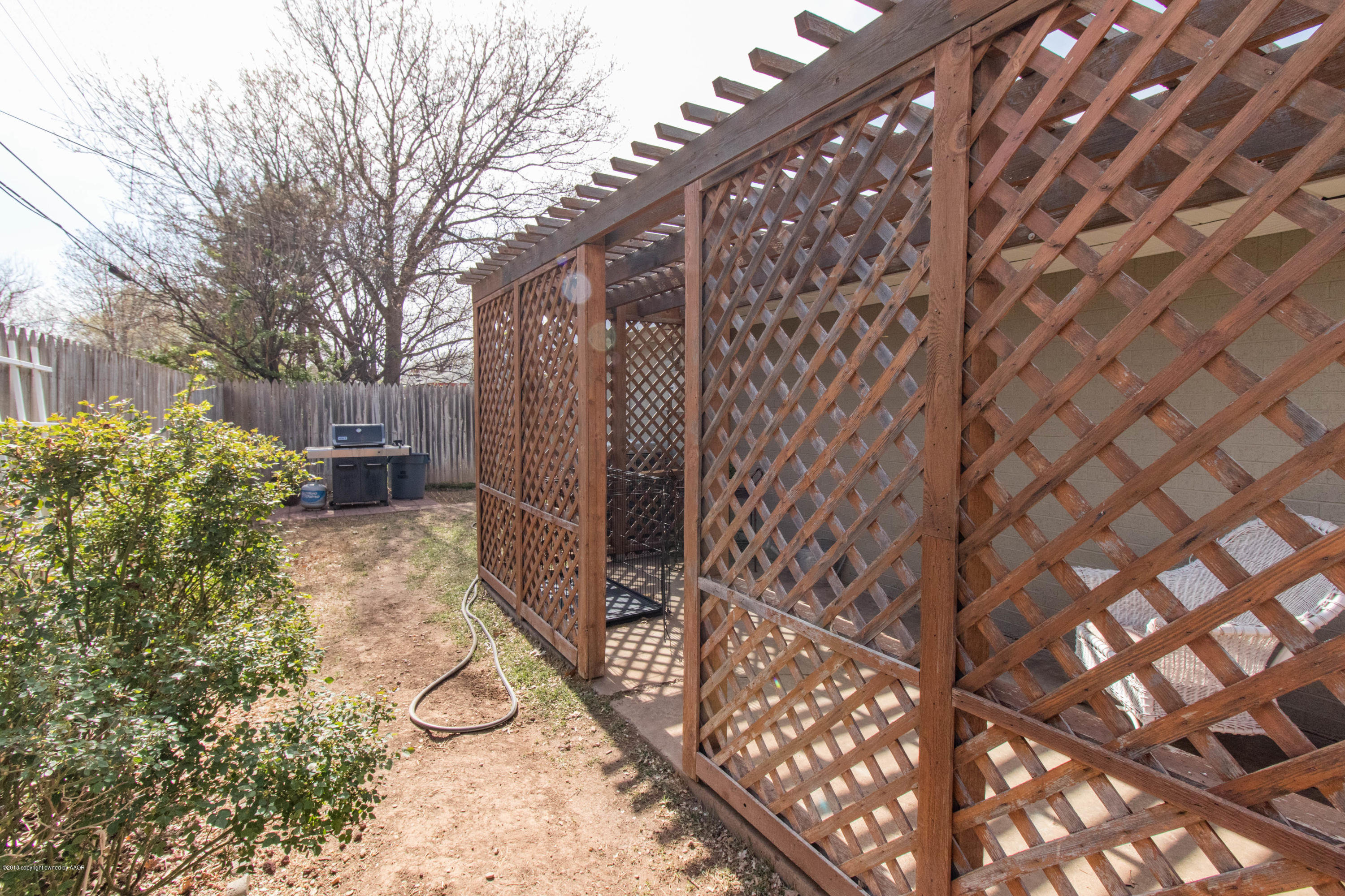 6113 Hanson Road Amarillo, TX 79106 - Photo 36 of 41 Back yard