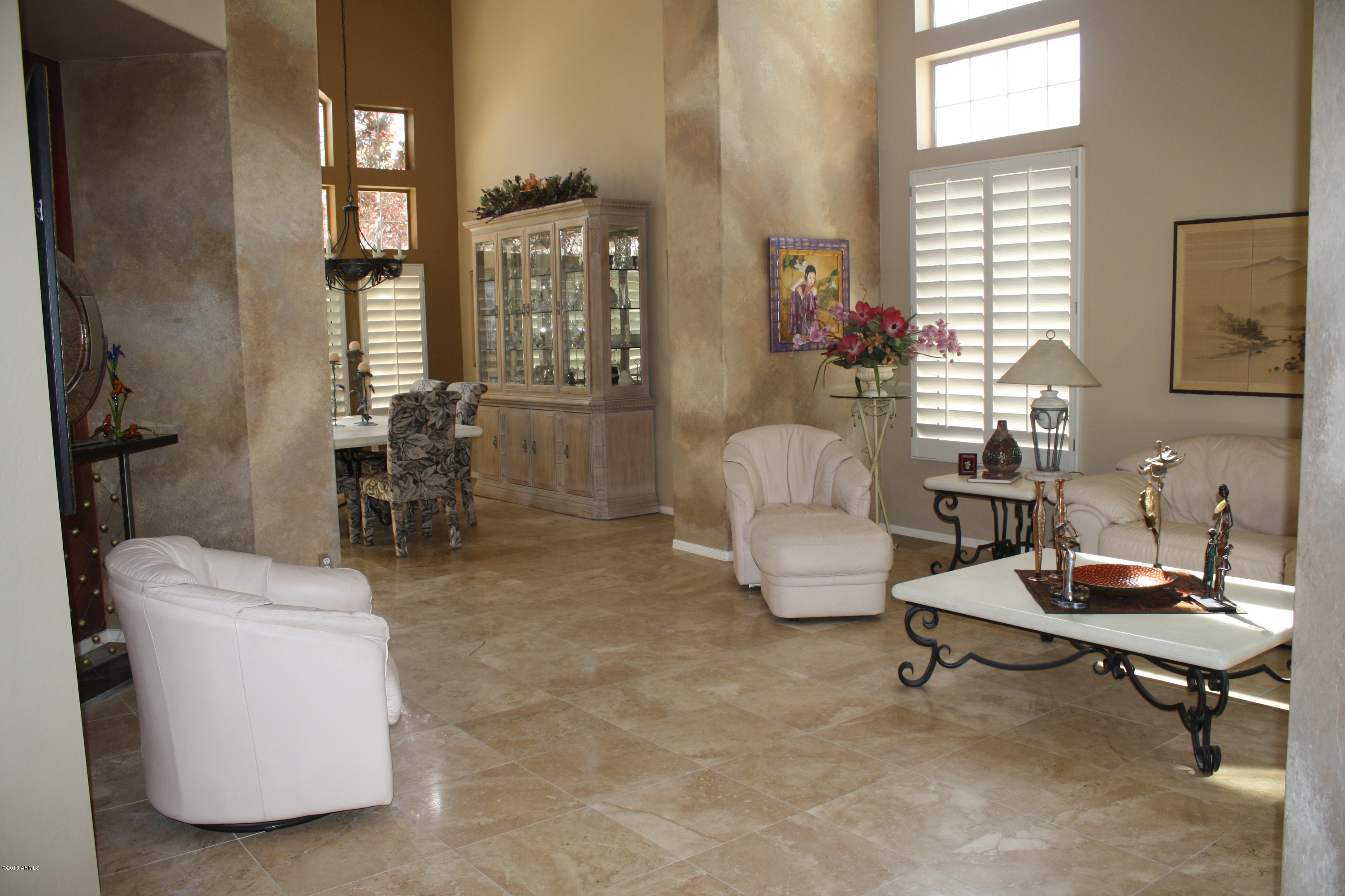 1701 East Hearn Road Phoenix, AZ 85022 - Photo 13 of 41 Living Room