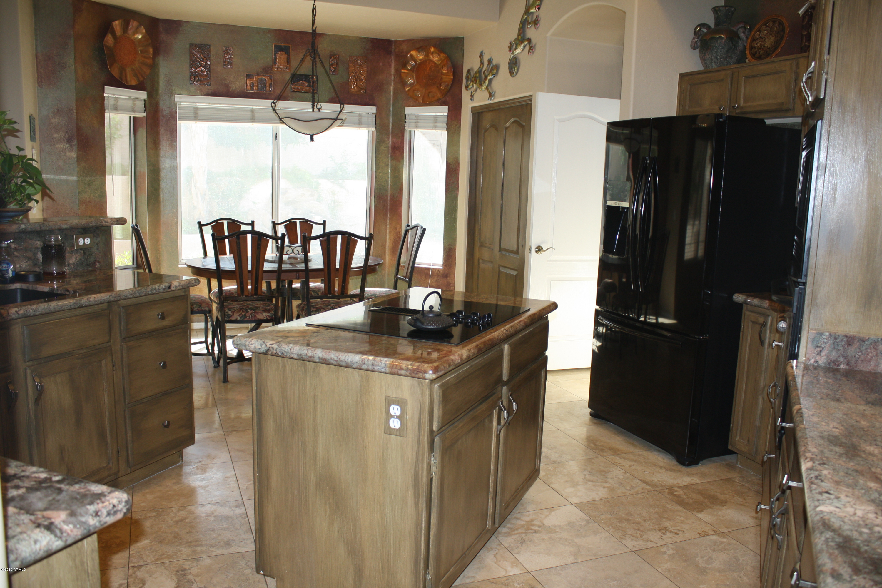 1701 East Hearn Road Phoenix, AZ 85022 - Photo 8 of 41 Kichen and Breakfast Nook