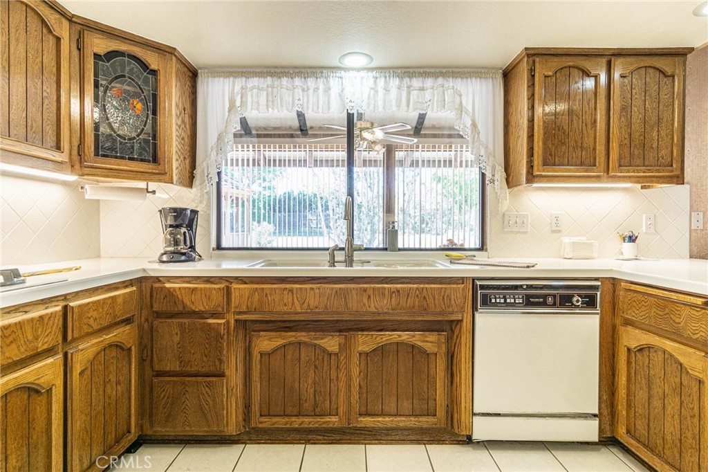 7040 Kenyon Avenue Hesperia, CA 92345 - Photo 16 of 75