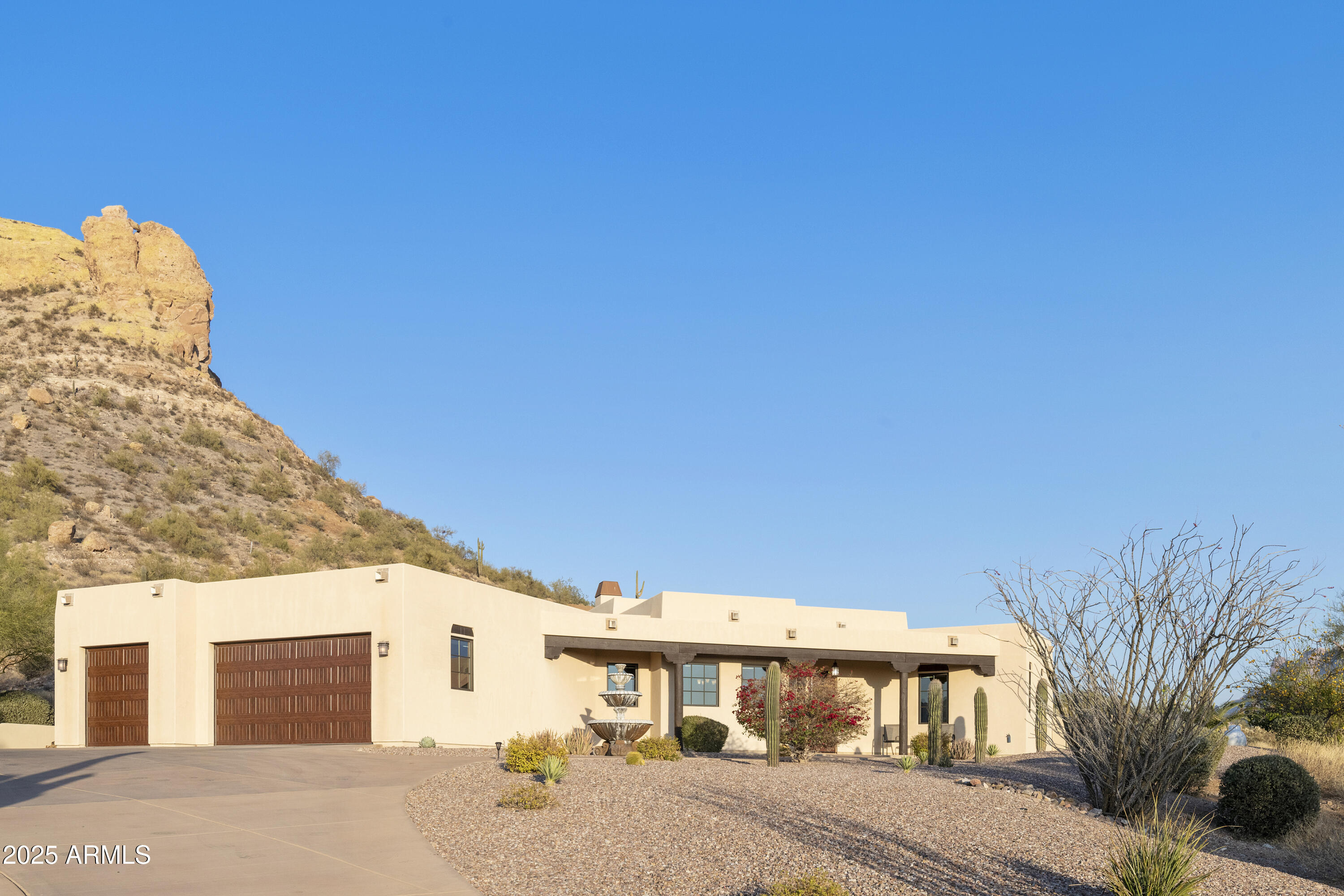 5117 North Cortez Road Apache Junction, AZ 85119 - Photo 4 of 61 a view of a large building