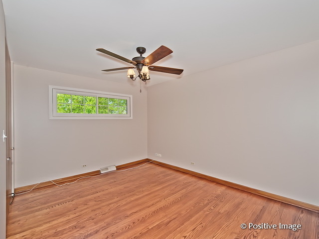 913 South Iowa Street Addison, IL 60101 - Photo 14 of 22