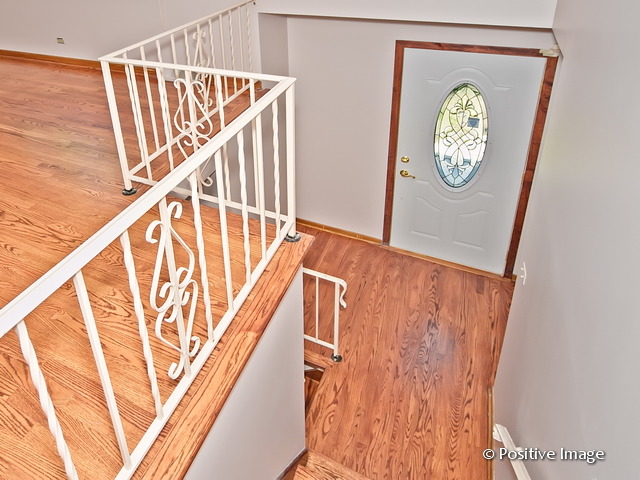 913 South Iowa Street Addison, IL 60101 - Photo 2 of 22