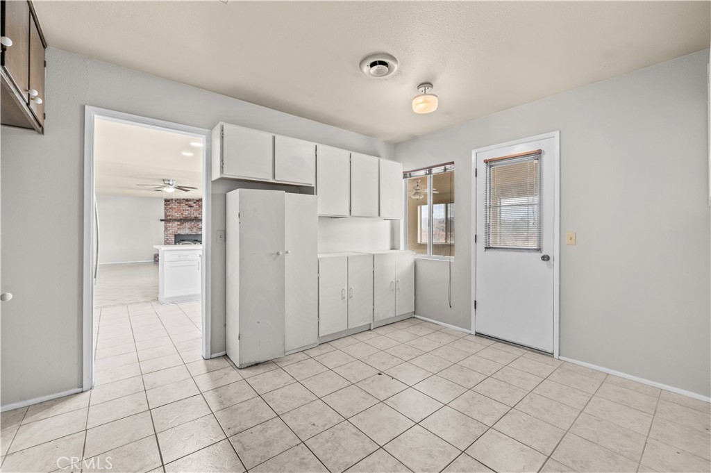 13755 Mohawk Road Apple Valley, CA 92307 - Photo 29 of 66