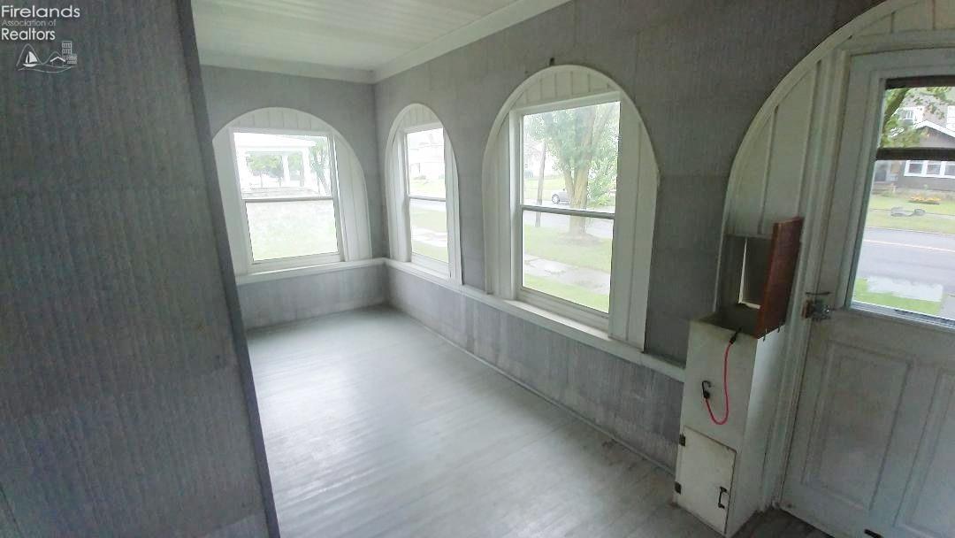 126 Spring Street Willard, OH 44890 - Photo 4 of 25 Gallery Image 4