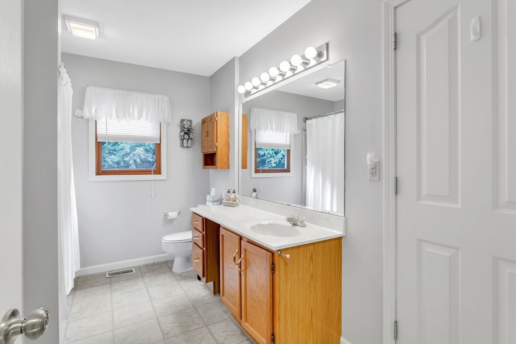 419 Southwick Road, Unit R76 Westfield, MA 01085 - Photo 24 of 36 Gallery Image 24