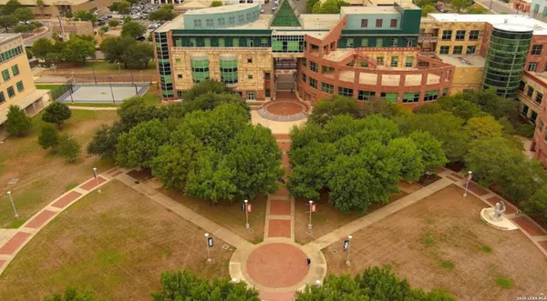 $1,399 | 525 Mission Street, Unit 4, San Antonio, TX 78210