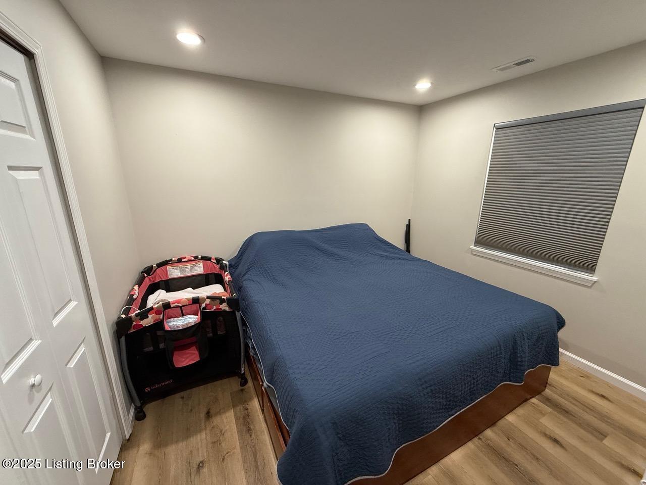 525 East Blue Jay Road Louisville, KY 40229 - Photo 11 of 11 525 Bedroom