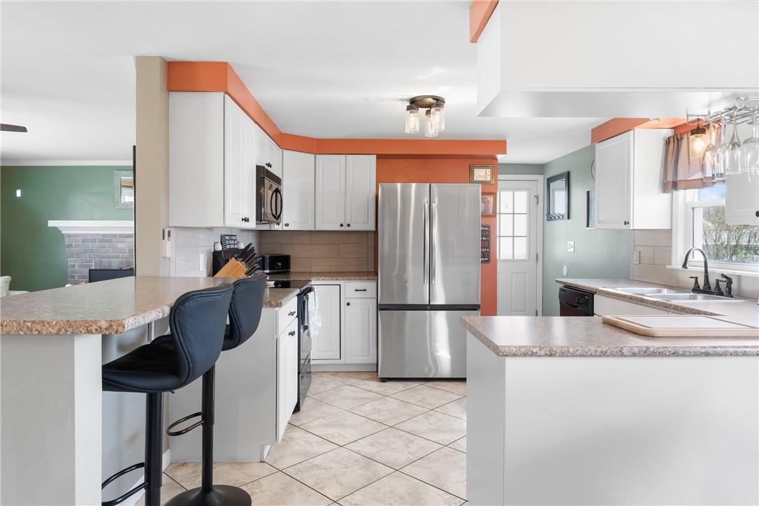 15 Green Street Cumberland, RI 02864 - Photo 11 of 39