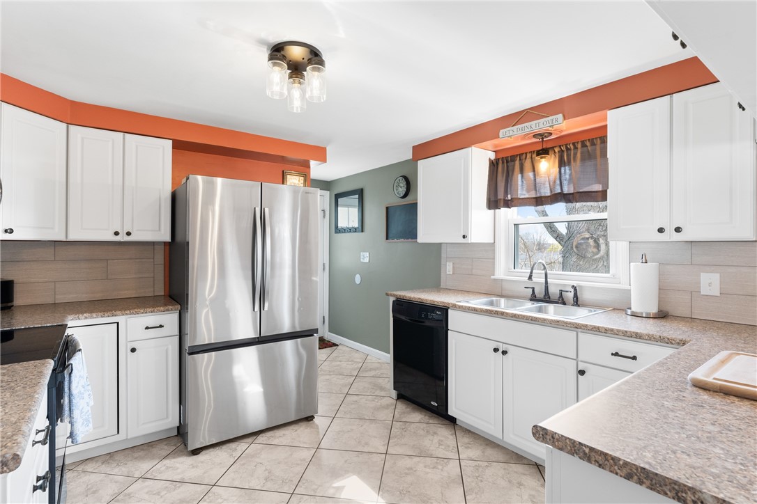 15 Green Street Cumberland, RI 02864 - Photo 13 of 39