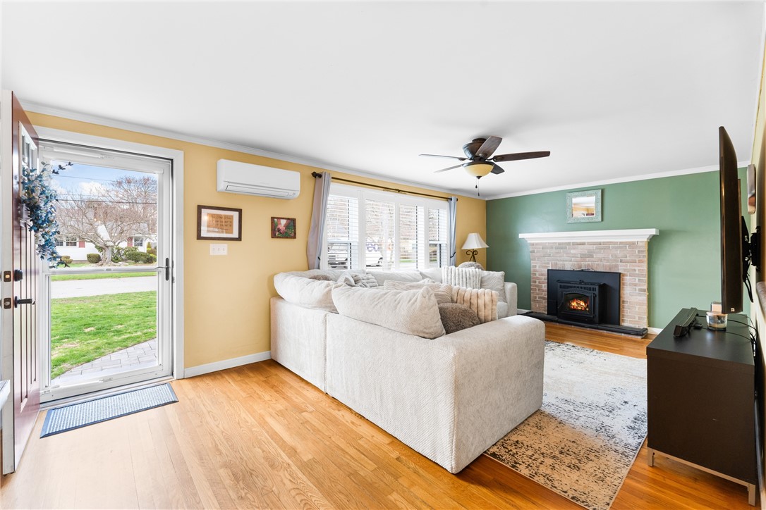 15 Green Street Cumberland, RI 02864 - Photo 5 of 39
