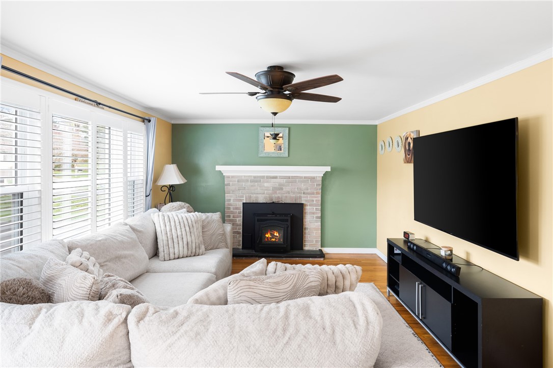 15 Green Street Cumberland, RI 02864 - Photo 6 of 39