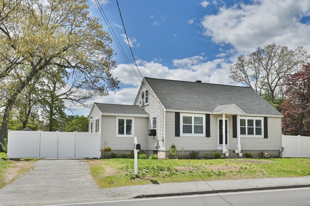 497 Foster Road Tewksbury, MA 01876 - Photo 1 of 42 Gallery Image 1