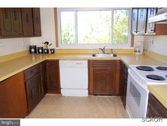 39578 Cove Road, Unit 211 Bethany Beach, DE 19930 - Photo 6 of 24 Gallery Image 6