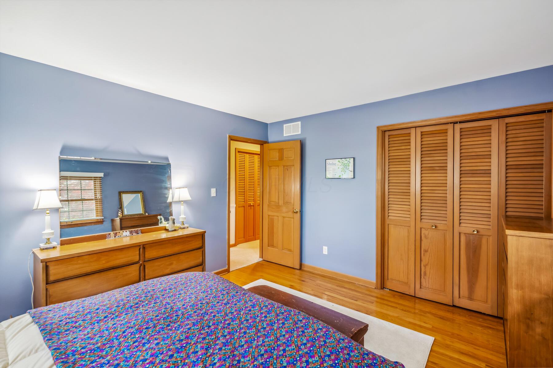 879 Lynbrook Road Columbus, OH 43235 - Photo 24 of 43 Bedroom 2