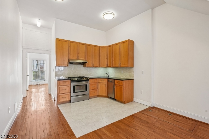 90A Hackensack Plank Road Weehawken, NJ 07086 - Photo 14 of 37