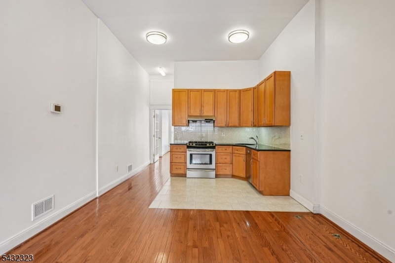 90A Hackensack Plank Road Weehawken, NJ 07086 - Photo 15 of 37