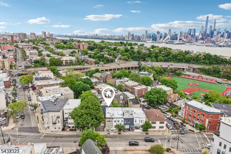 90A Hackensack Plank Road Weehawken, NJ 07086 - Photo 31 of 37