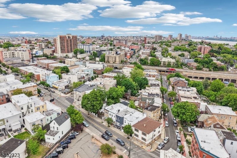 90A Hackensack Plank Road Weehawken, NJ 07086 - Photo 32 of 37