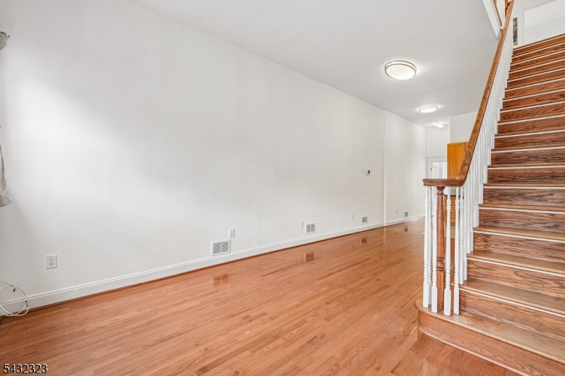 90A Hackensack Plank Road Weehawken, NJ 07086 - Photo 7 of 37