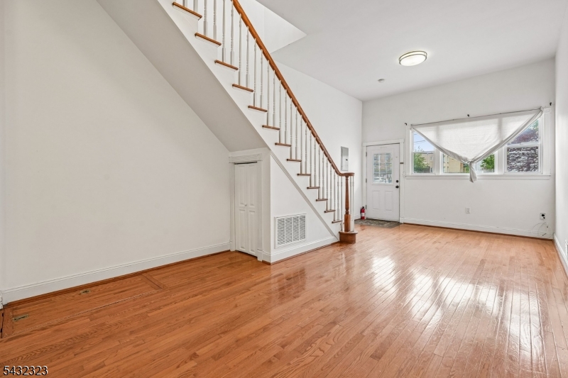 90A Hackensack Plank Road Weehawken, NJ 07086 - Photo 9 of 37