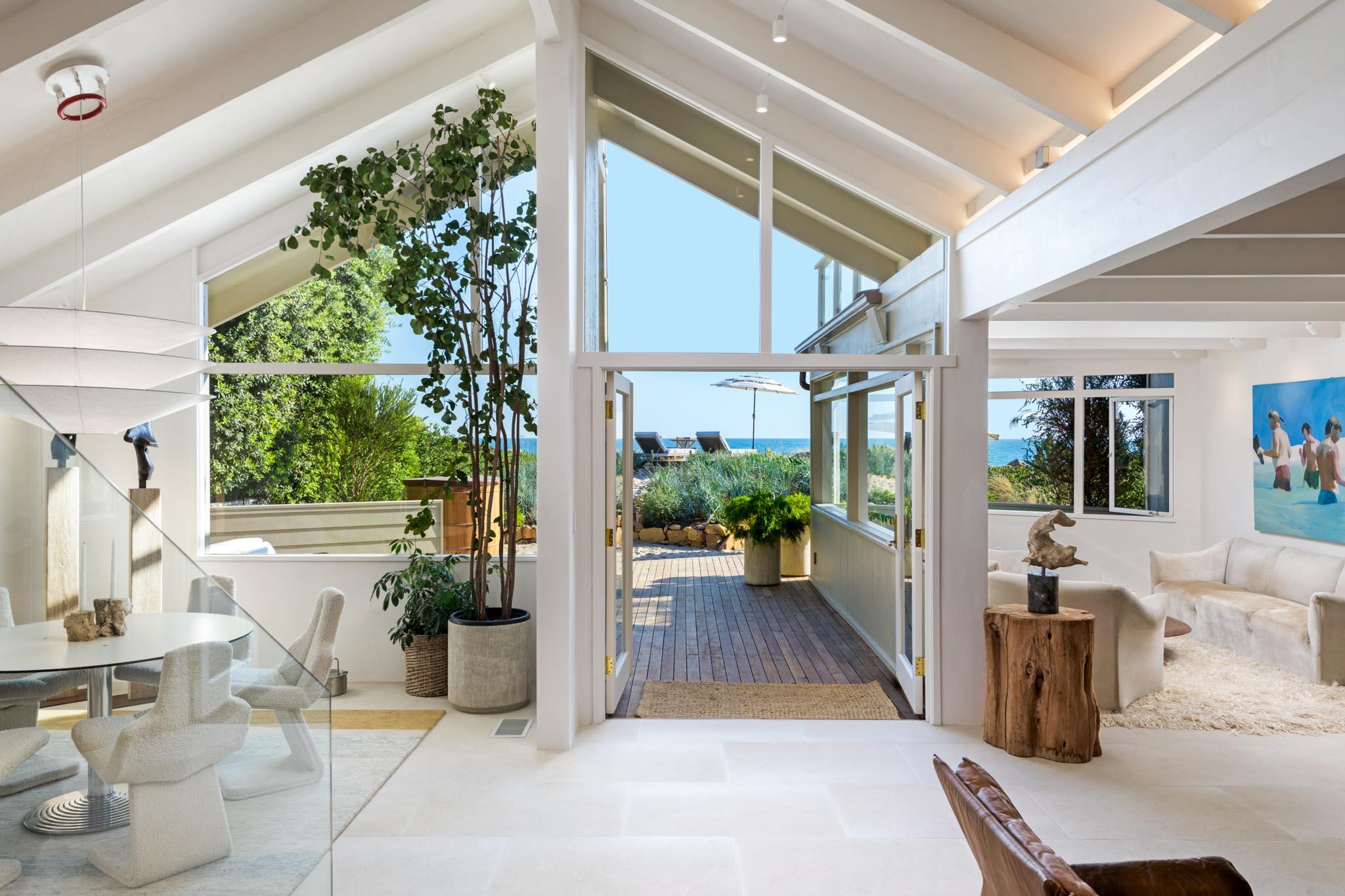 3519 Padaro Lane Carpinteria, CA 93013 - Photo 5 of 32 Airy Interiors