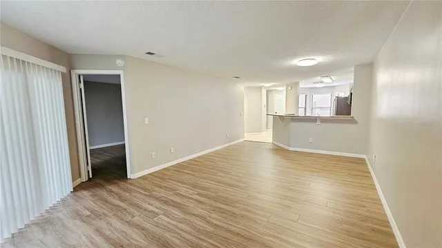 $2,000 | 7805 Sugar Brook Court, Unit 7805, Orlando, FL 32819