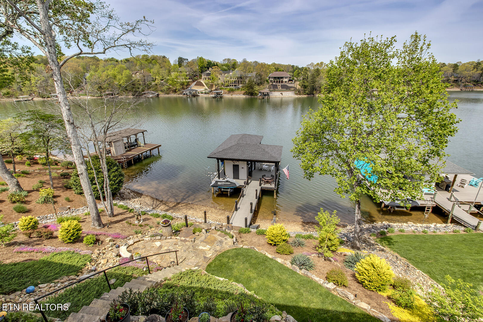 314 Miami Lane Loudon, TN 37774 - Photo 15 of 60 15_314 Miami Lane_PorchView