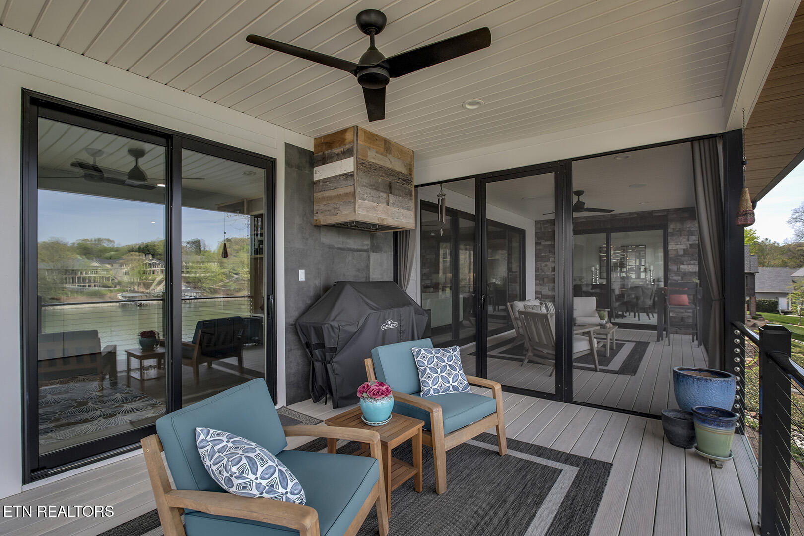 314 Miami Lane Loudon, TN 37774 - Photo 16 of 60 16_314 Miami Lane_BackPorch