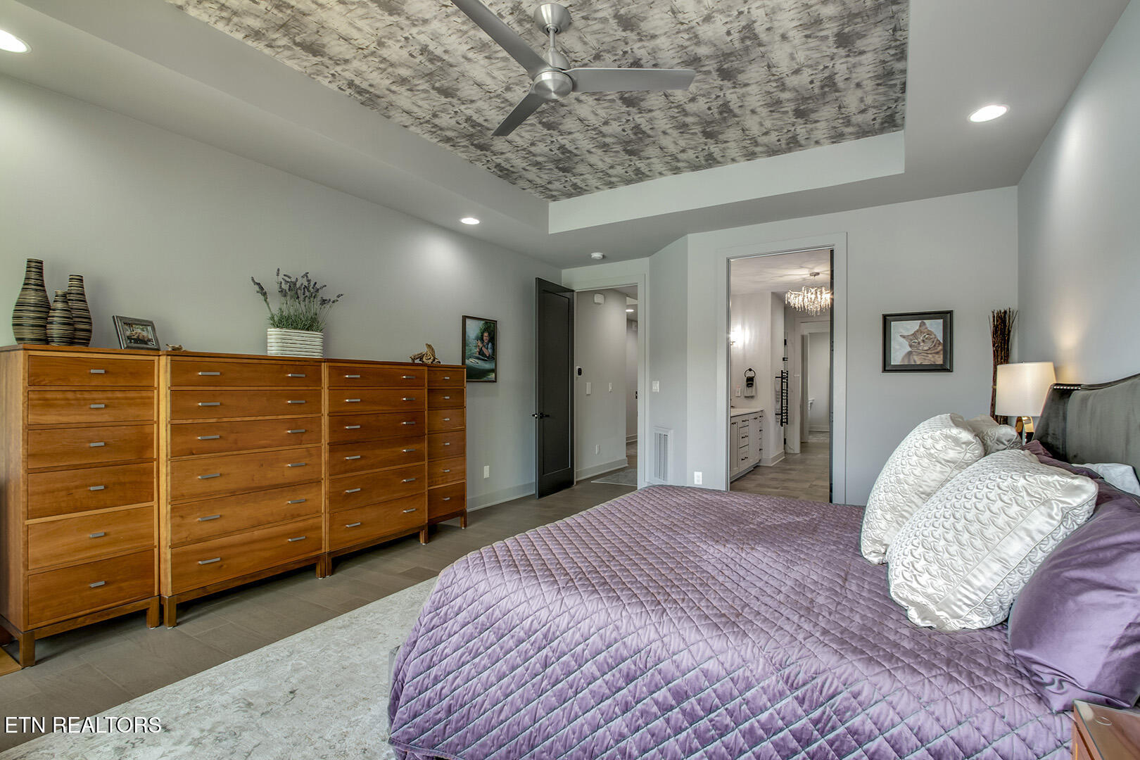 314 Miami Lane Loudon, TN 37774 - Photo 21 of 60 21_314 Miami Lane_MasterBedroom02