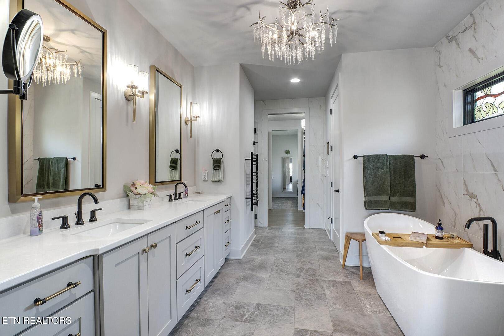 314 Miami Lane Loudon, TN 37774 - Photo 22 of 60 22_314 Miami Lane_MasterBath