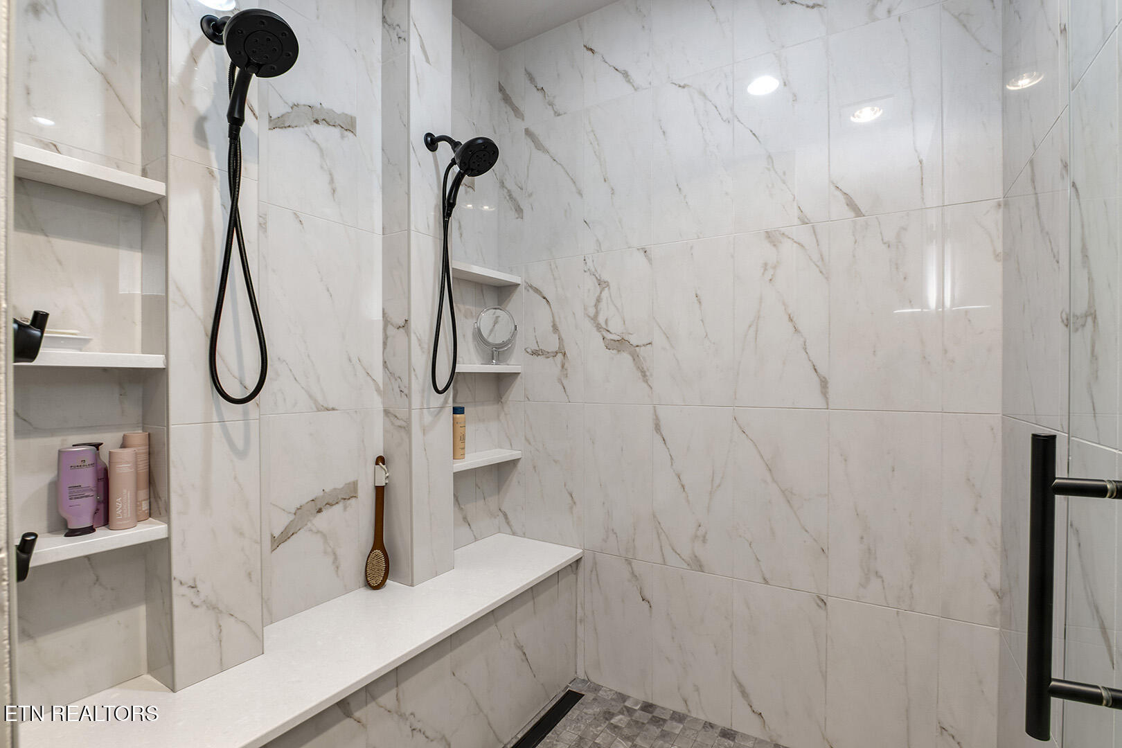 314 Miami Lane Loudon, TN 37774 - Photo 23 of 60 23_314 Miami Lane_MasterShower