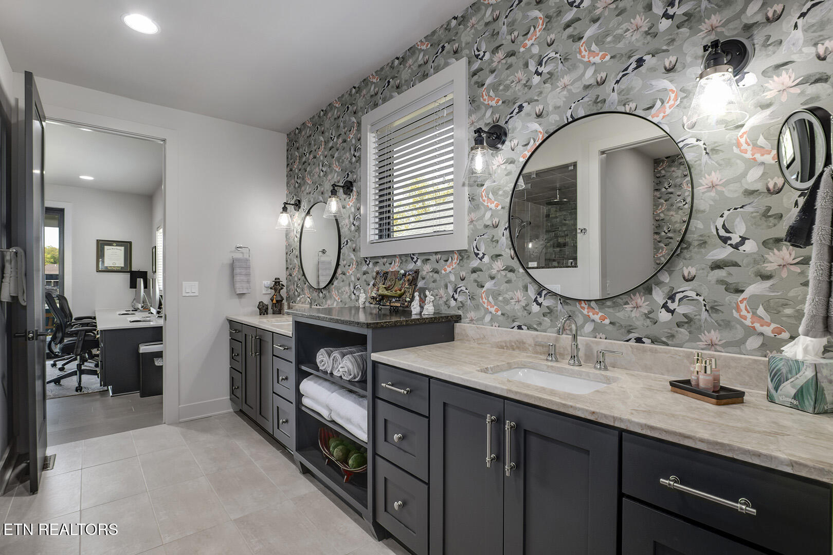 314 Miami Lane Loudon, TN 37774 - Photo 30 of 60 30_314 Miami Lane_GuestBath1